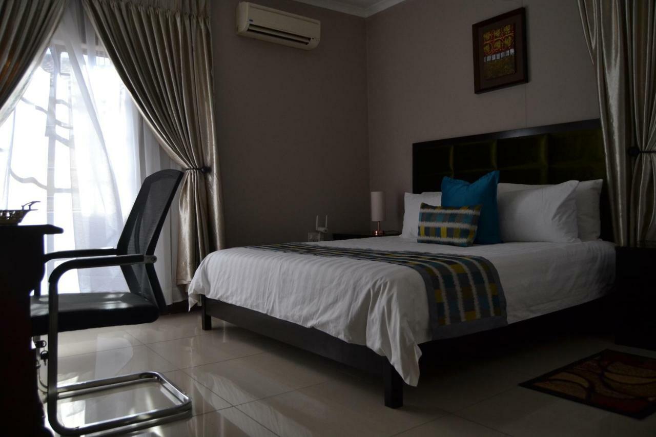 Triple Palms Bed And Breakfast Gaborone Exterior foto
